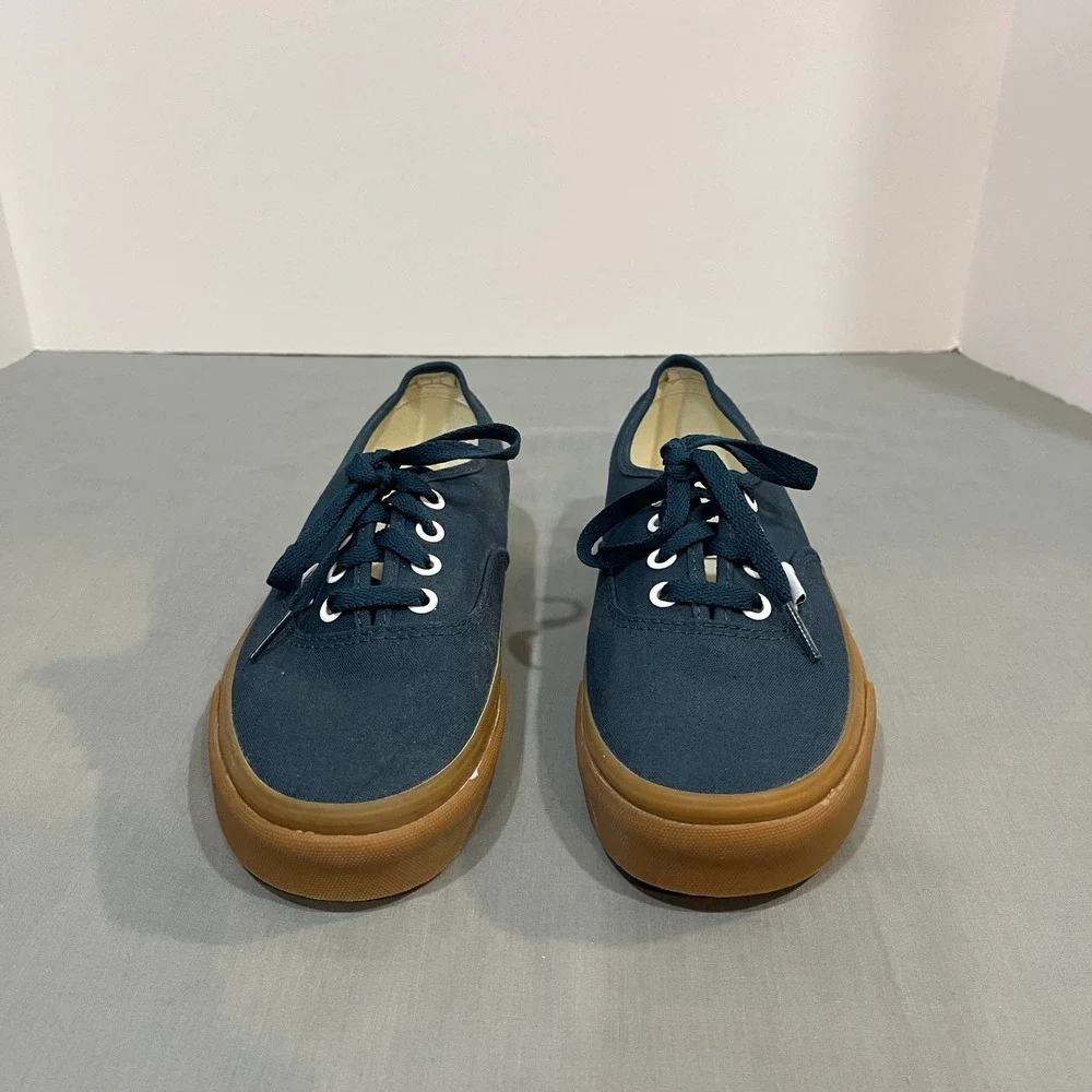Vans Authentic Sneakers Womens 7 Mens 5.5 Navy Blue Gum Sole Low Top Skate Shoes - Picture 2 of 7